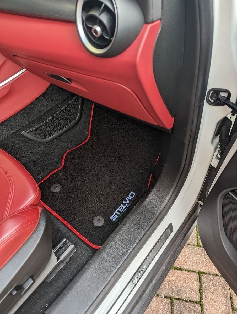 Alfa Romeo Stelvio 2.2 Turbodiesel 210 CV AT8 Q4 imagem 3