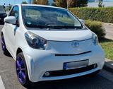 Toyota IQ + 1,0-l-VVT-i +  - Toyota IQ in Stuttgart