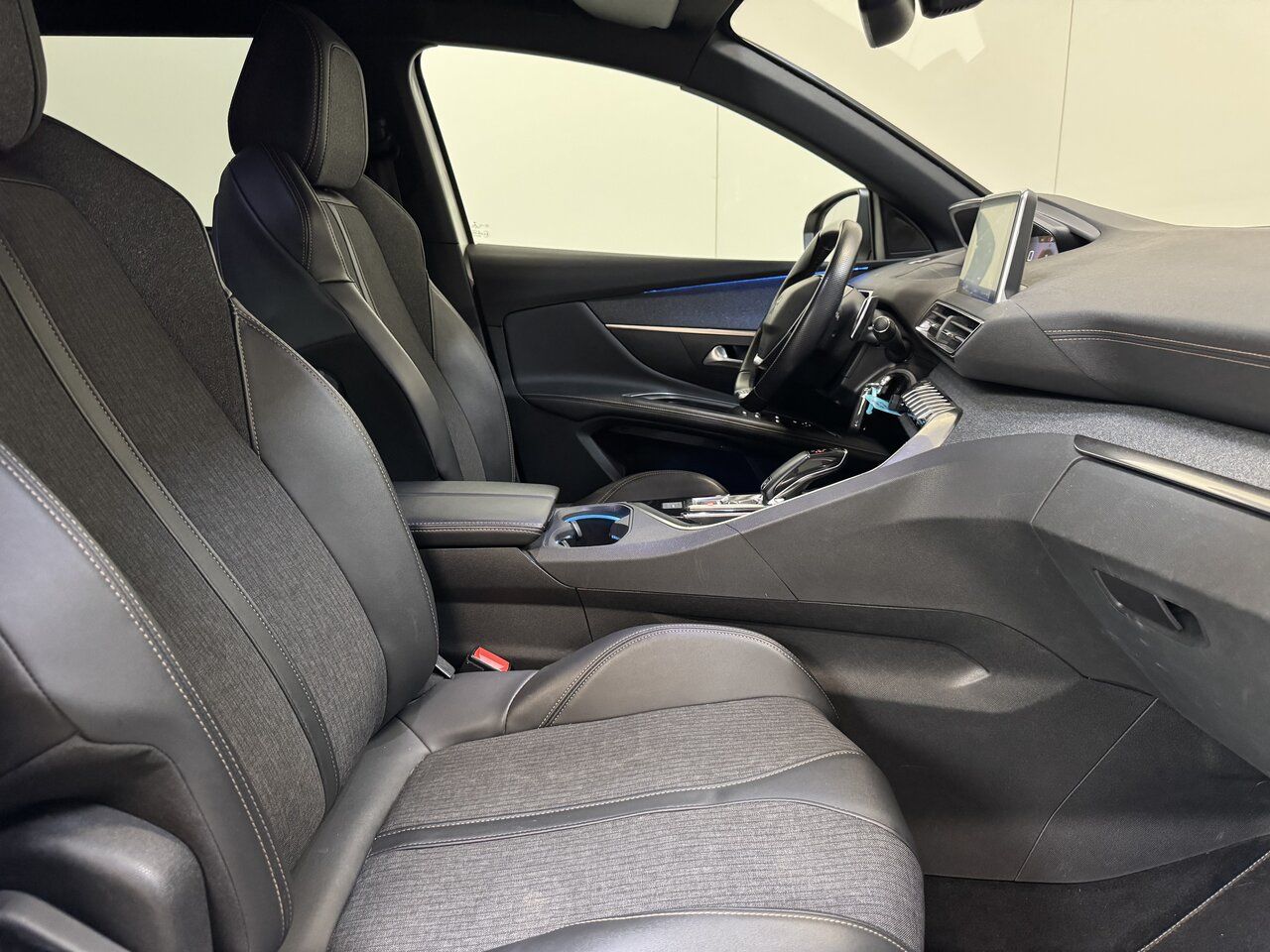 Peugeot 5008 1.2 Benzine Autom. GT-Line - 7 pl - Airco - imagem 2