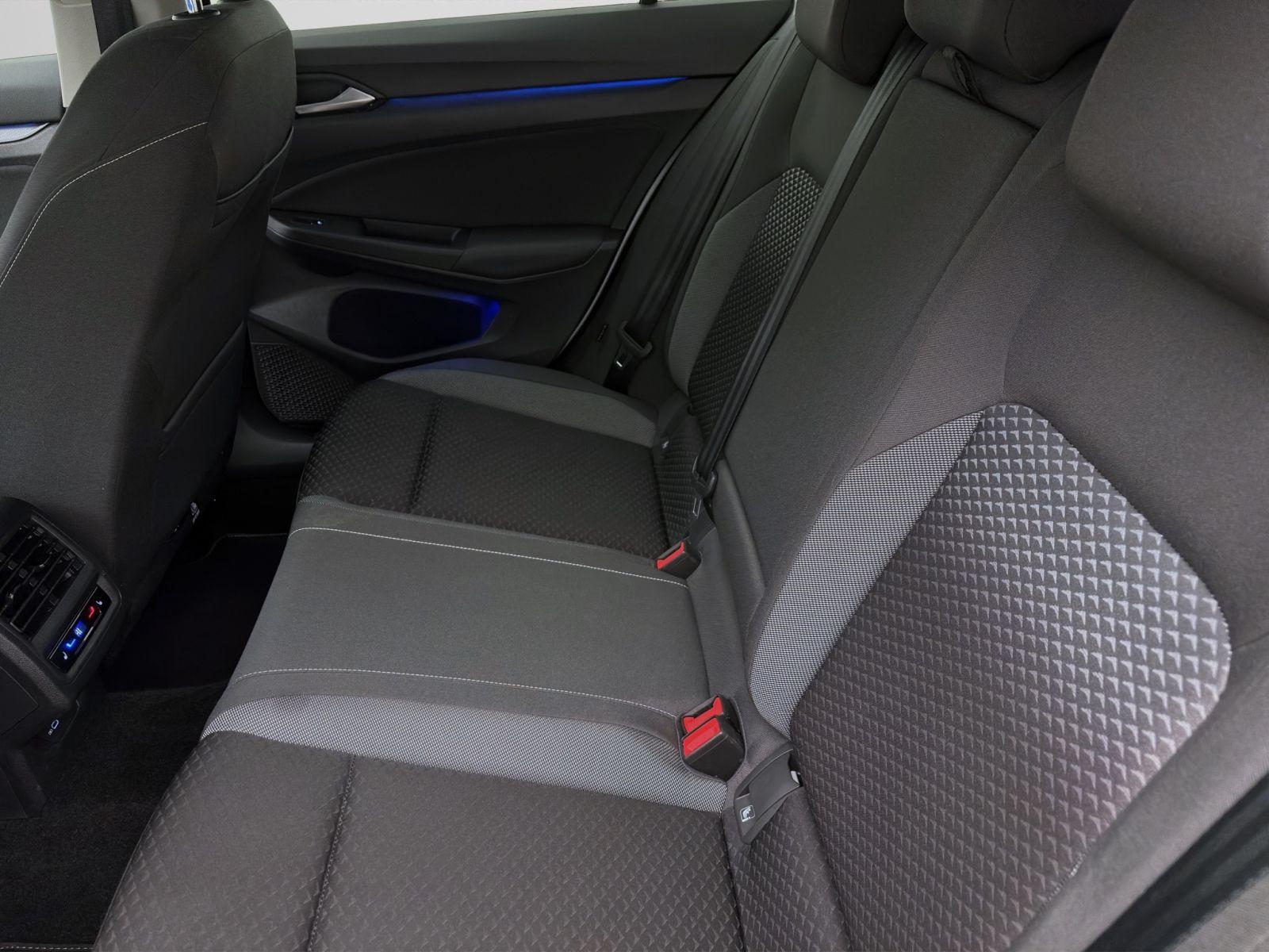 Volkswagen Golf 1.5 TSI ACTIVE STDHZG NAVI KAMERA HuD