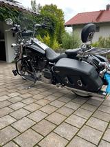 Harley-Davidson Road King Classic FLHRC - HARLEY-DAVIDSON CLASSIC ROAD KING