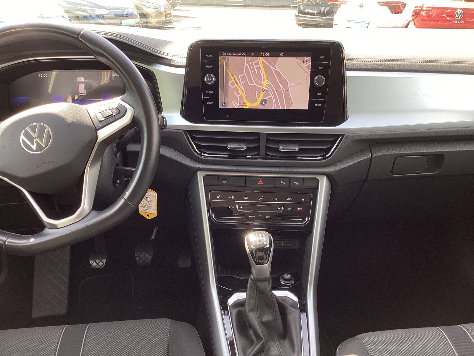 Volkswagen T-Roc - Bild 12