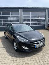 Hyundai i30 cw blue Classic - Hyundai i30 Classic mit Benzin-Antrieb