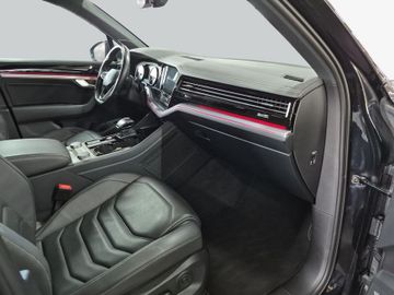Volkswagen Touareg - 12