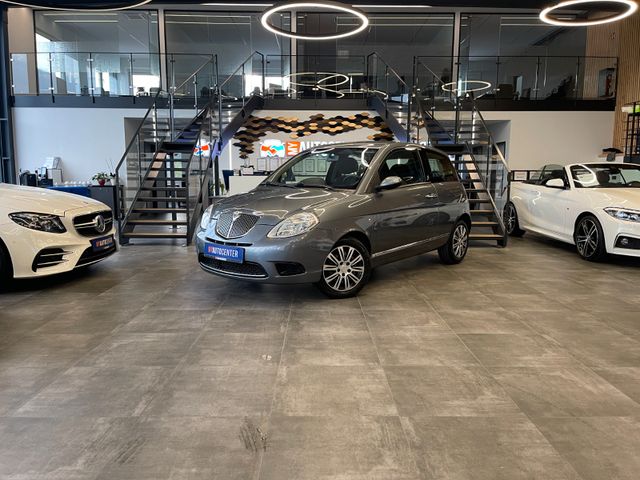 Lancia Ypsilon 1.4 8V Oro *KLIMAAUT.*2.HD*TÜV 062027*