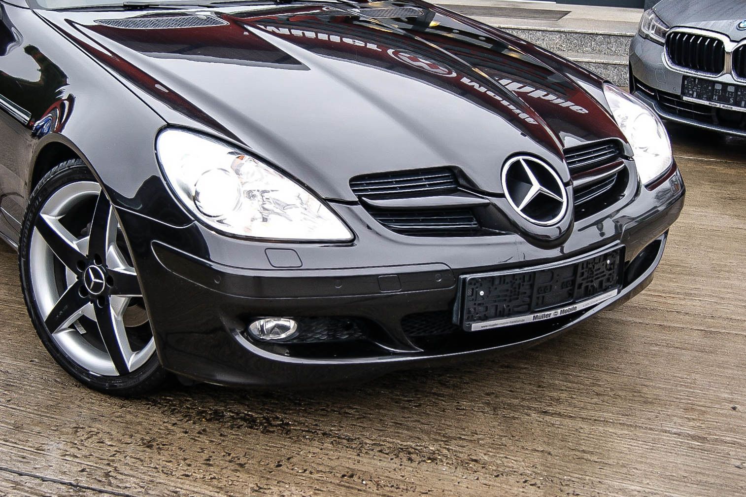 Fahrzeugabbildung Mercedes-Benz SLK 200 K Aut. DESIGNO LEDER XENON NAVI AIRSCARF