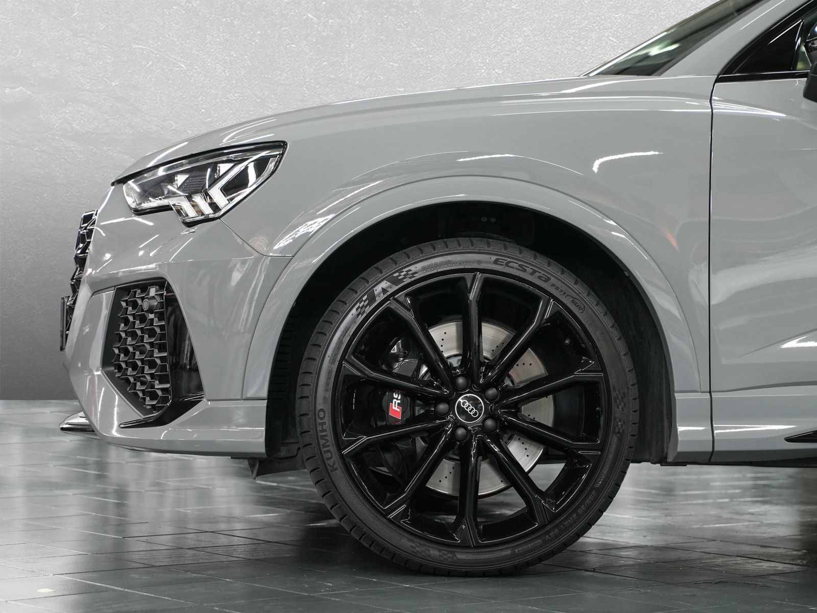 Fahrzeugabbildung Audi RSQ3 Sportback - RS-Sitze|21Zoll|RS-AGA|B&O