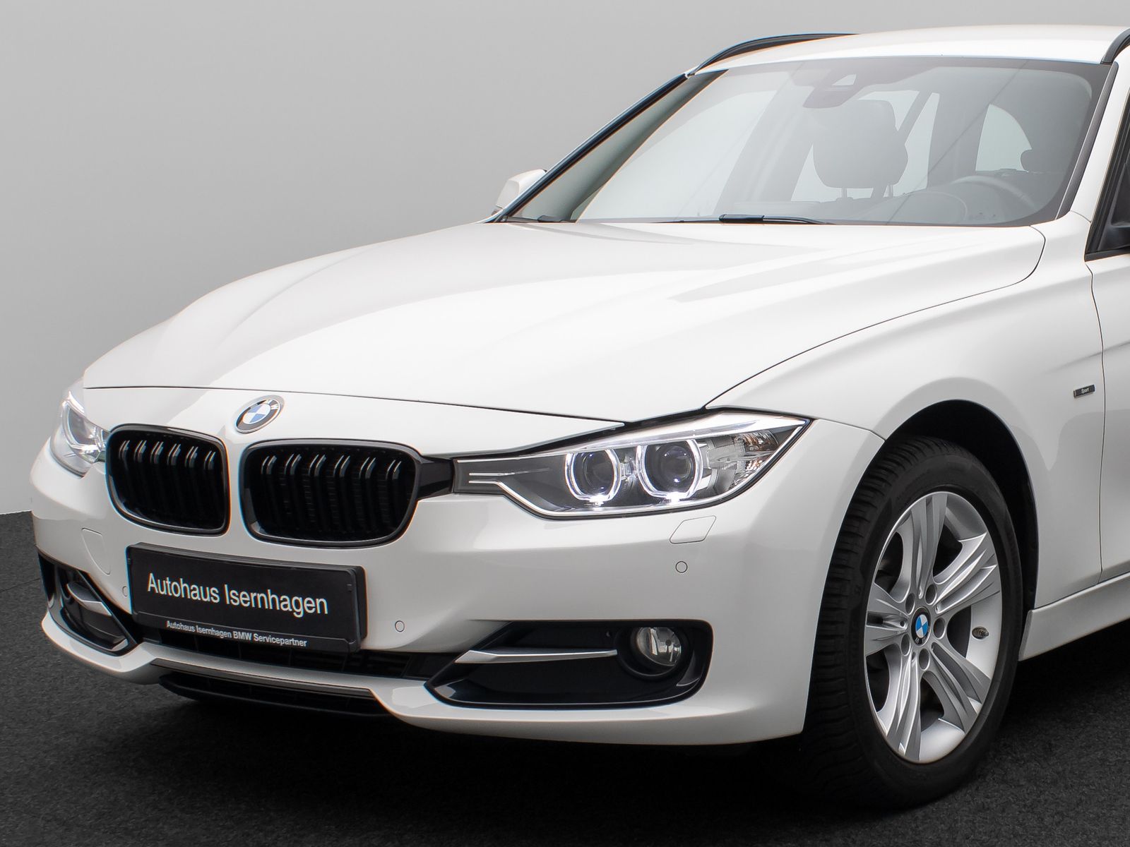 Fahrzeugabbildung BMW 320d Sport Line Xenon NaviPro HUD PDC FernlichtA