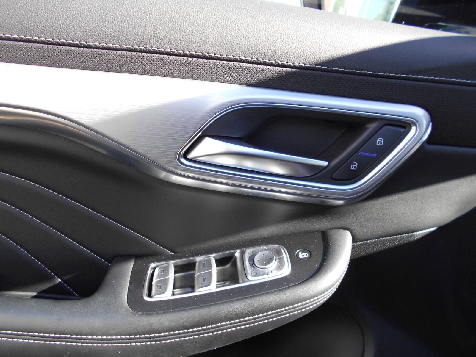 Fahrzeugabbildung MG Marvel R Luxury