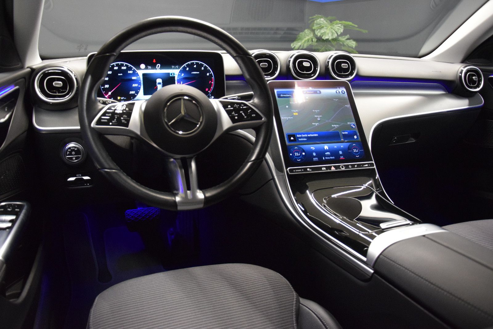 Fahrzeugabbildung Mercedes-Benz C 180 T-Modell Avantgarde MBUX Ambiente Kamera