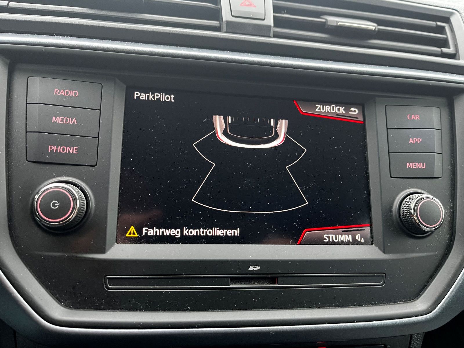 Fahrzeugabbildung SEAT Arona Style 70 KW LED 17" PDC SHZ BT USB