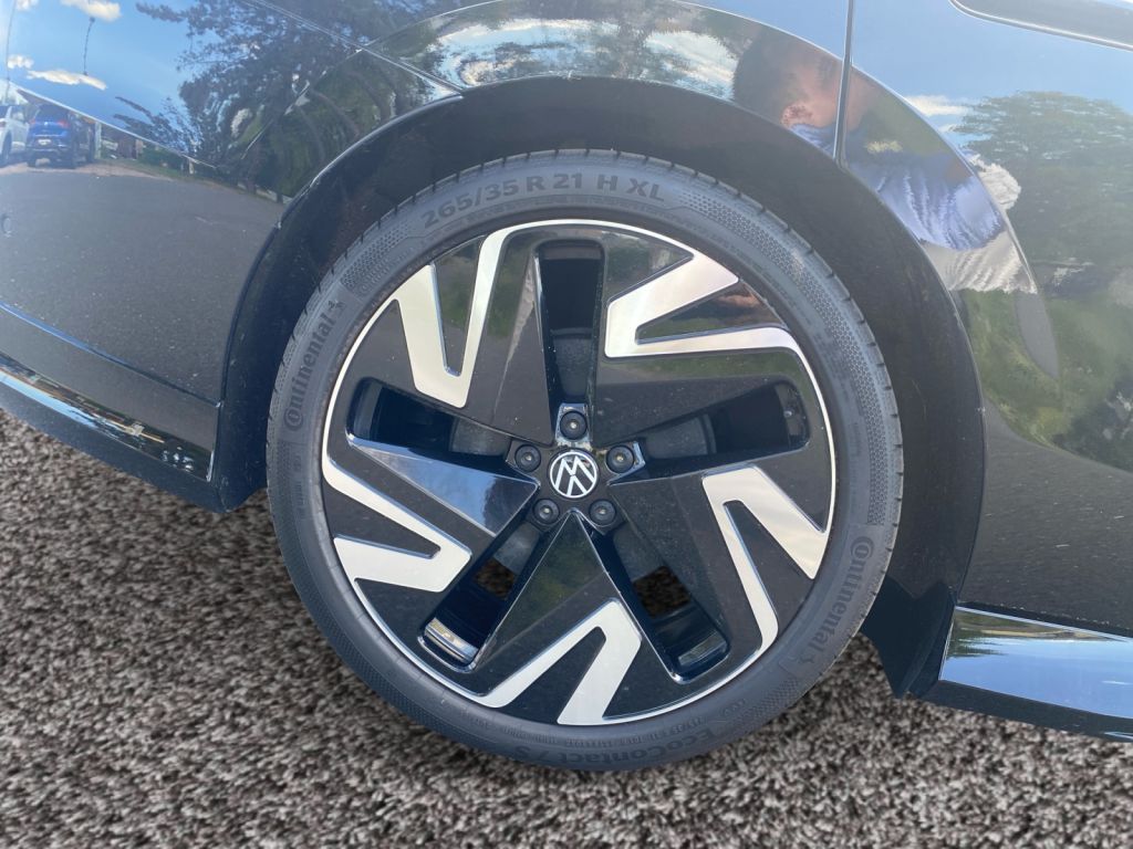 Fahrzeugabbildung Volkswagen ID.7 Tourer 4Motion GTX AHZV DCC Voll