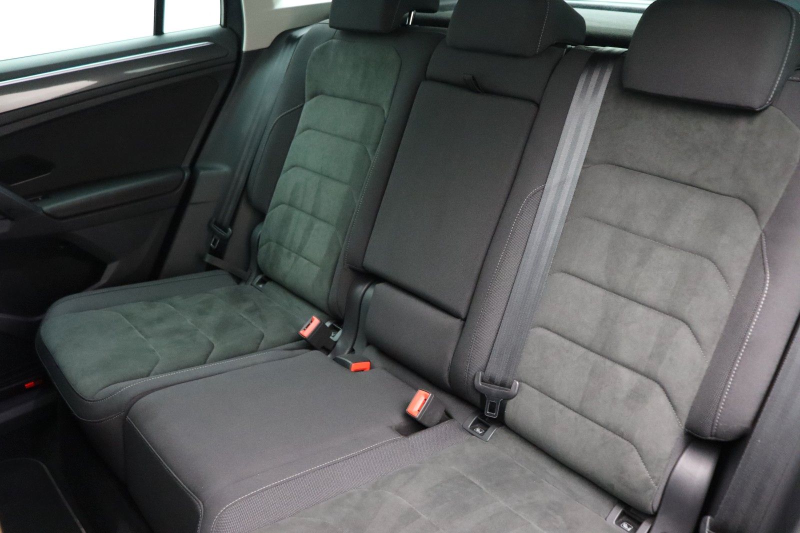 Fahrzeugabbildung Volkswagen Tiguan Highline 2.0 TDI 4Motion Standheizung