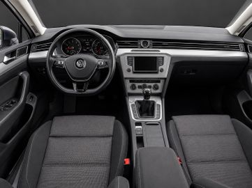 Volkswagen Passat Variant - 10