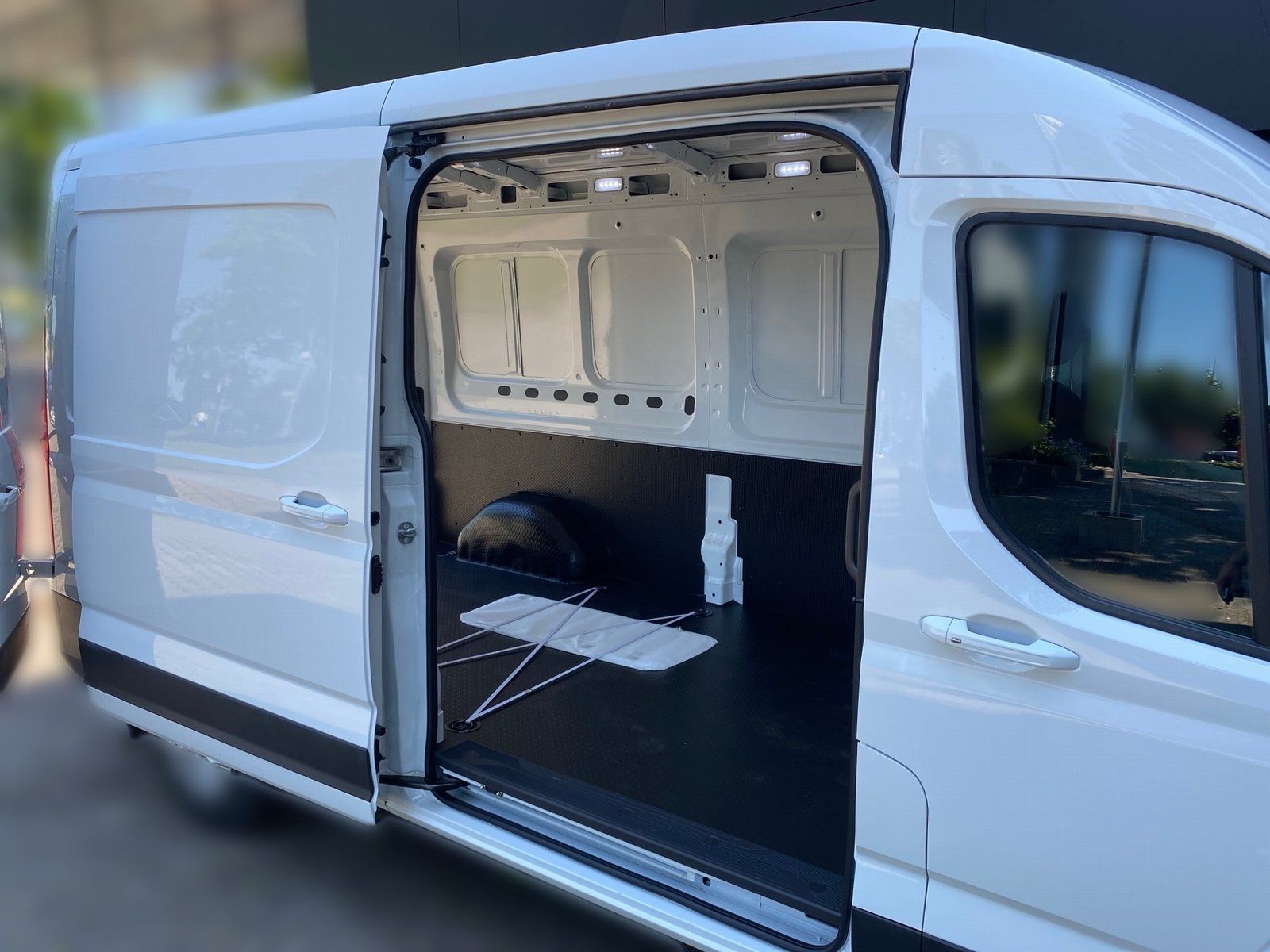 Fahrzeugabbildung Maxus Deliver9 Luxury FWD L3H2 *AKTION*