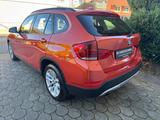 BMW X1 18i sDrive Automatik *Winter + Sommerräder*SH - BMW: Orange