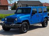 Jeep Wrangler 3.6l V6 Unlimited Sahara Schalter - blaue Jeep Wrangler