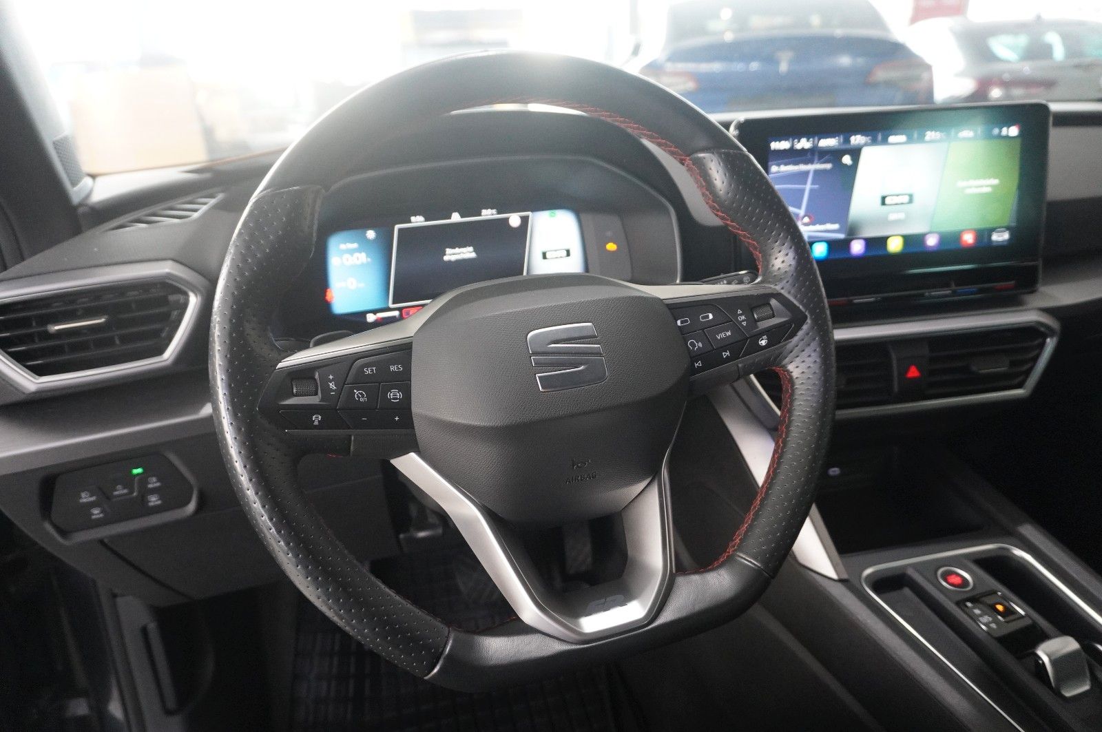 Fahrzeugabbildung SEAT Leon ST 1.5 TSI FR SPORT DSG NAVI/LED/VIRT./DAB+