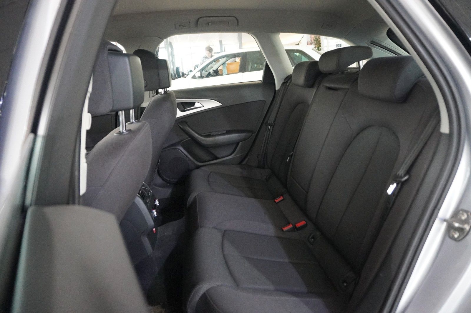 Fahrzeugabbildung Audi A6 Avant 2.0 TFSI QUATTRO NAVI/LED/KAMERA/SH/TÜV