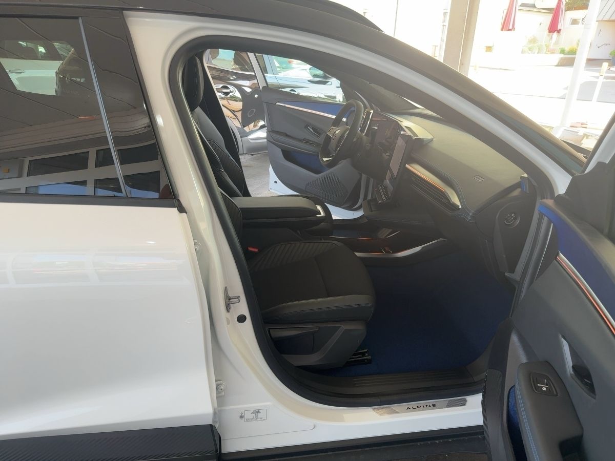 Fahrzeugabbildung Renault Scenic E-Tech Electric