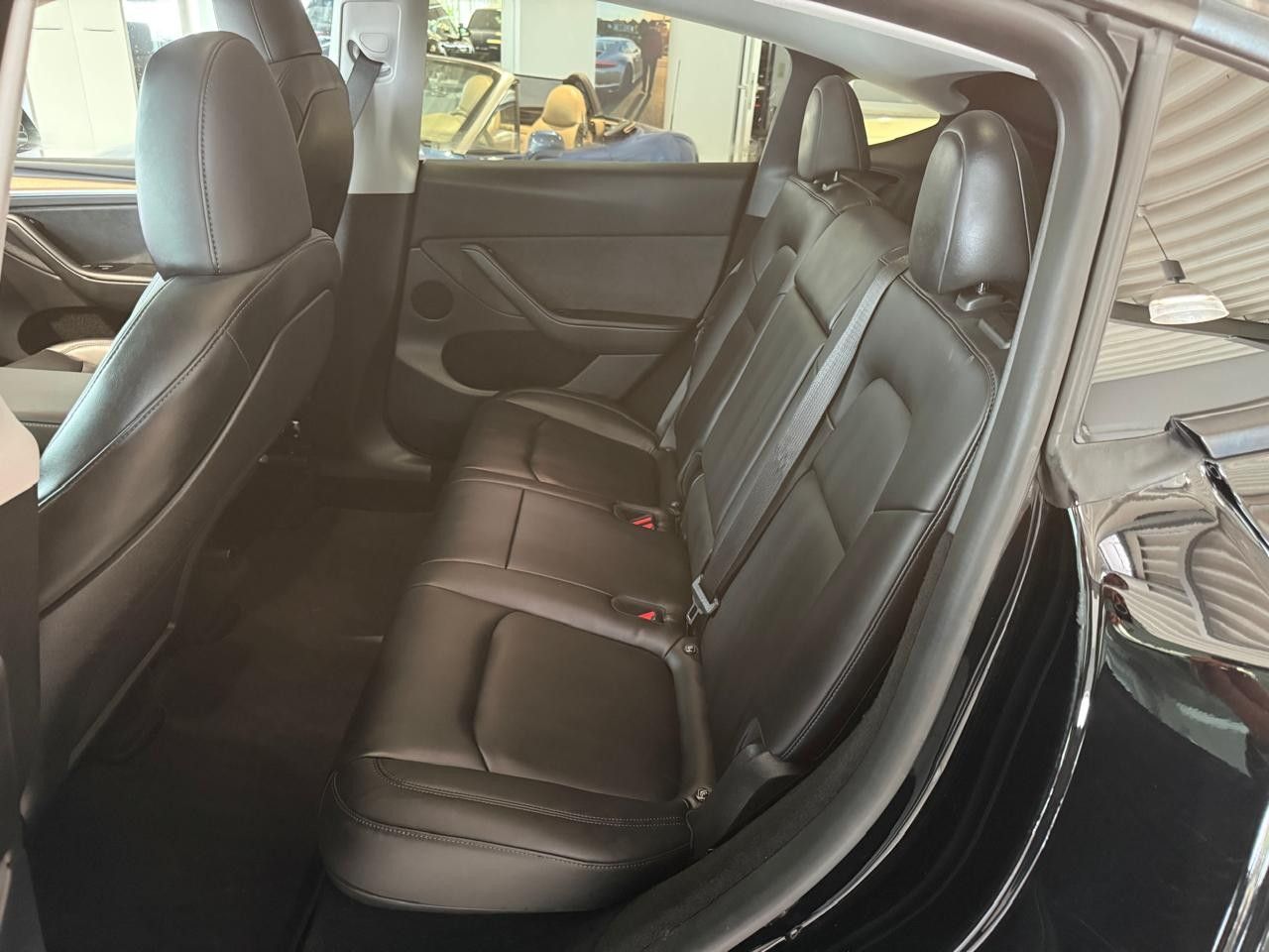 Tesla Model Y Long Range Dual AWD foto 9
