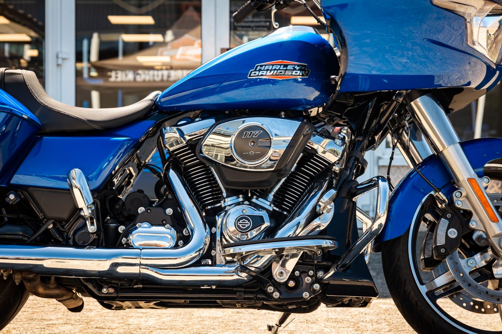 Fahrzeugabbildung Harley-Davidson ROAD GLIDE FLTRX 117 cui - Jekill & Hyde -