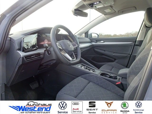 Fahrzeugabbildung Volkswagen Golf Variant Life 1.5 eTSI 110kW DSG Navi LED AH