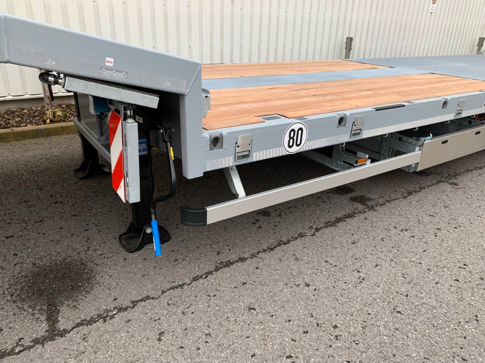Fahrzeugabbildung Nooteboom OSDS-Semi-Tieflader