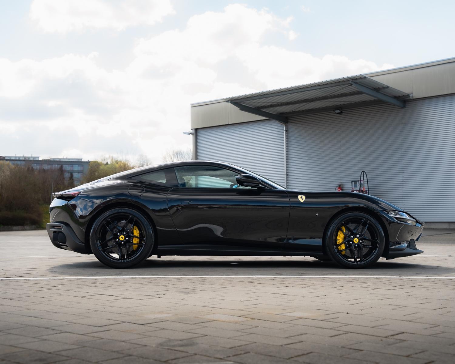 Ferrari Roma 3.9 T V8 Coupe DCT *BLACK PEARL