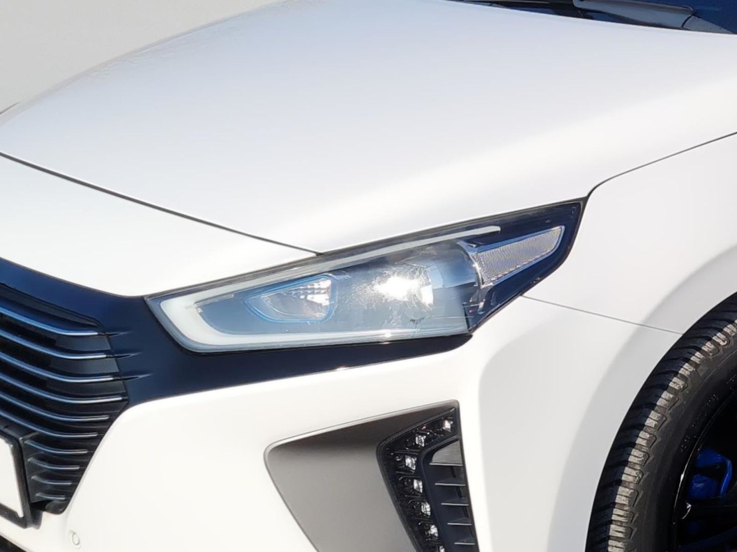 Fahrzeugabbildung Hyundai IONIQ 1.6 GDi HEV ELECTRO PREMIUM ALLWETTER+PDC