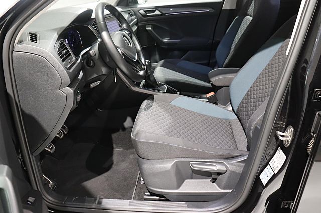 T-Roc IQ.DRIVE 1.5 TSI R-Line KAMERA NAVI SHZ PA