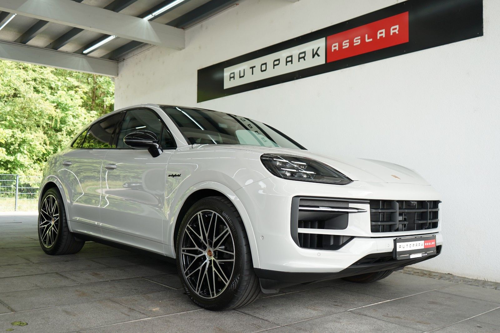 Porsche Cayenne Coupe E-Hybrid Black Edition/Kreide /22z imagem 2