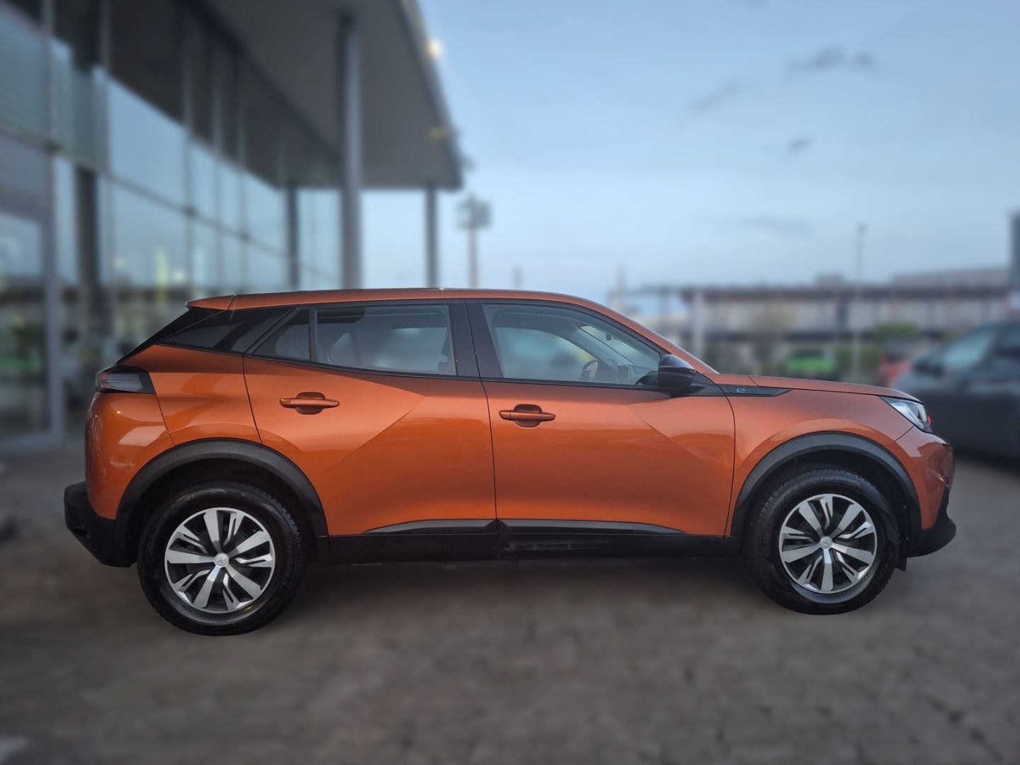 Fahrzeugabbildung Peugeot 2008 e- Active Klimaautom Fahrerprofil DAB SHZ S