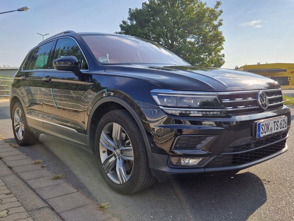 Fahrzeugabbildung Volkswagen Tiguan 2.0 TDI 4Motion DSG IQ.DRIVE LED, AHZV