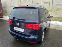 VW Touran Highline 2.0TDI 140PS 7Sitze Pano