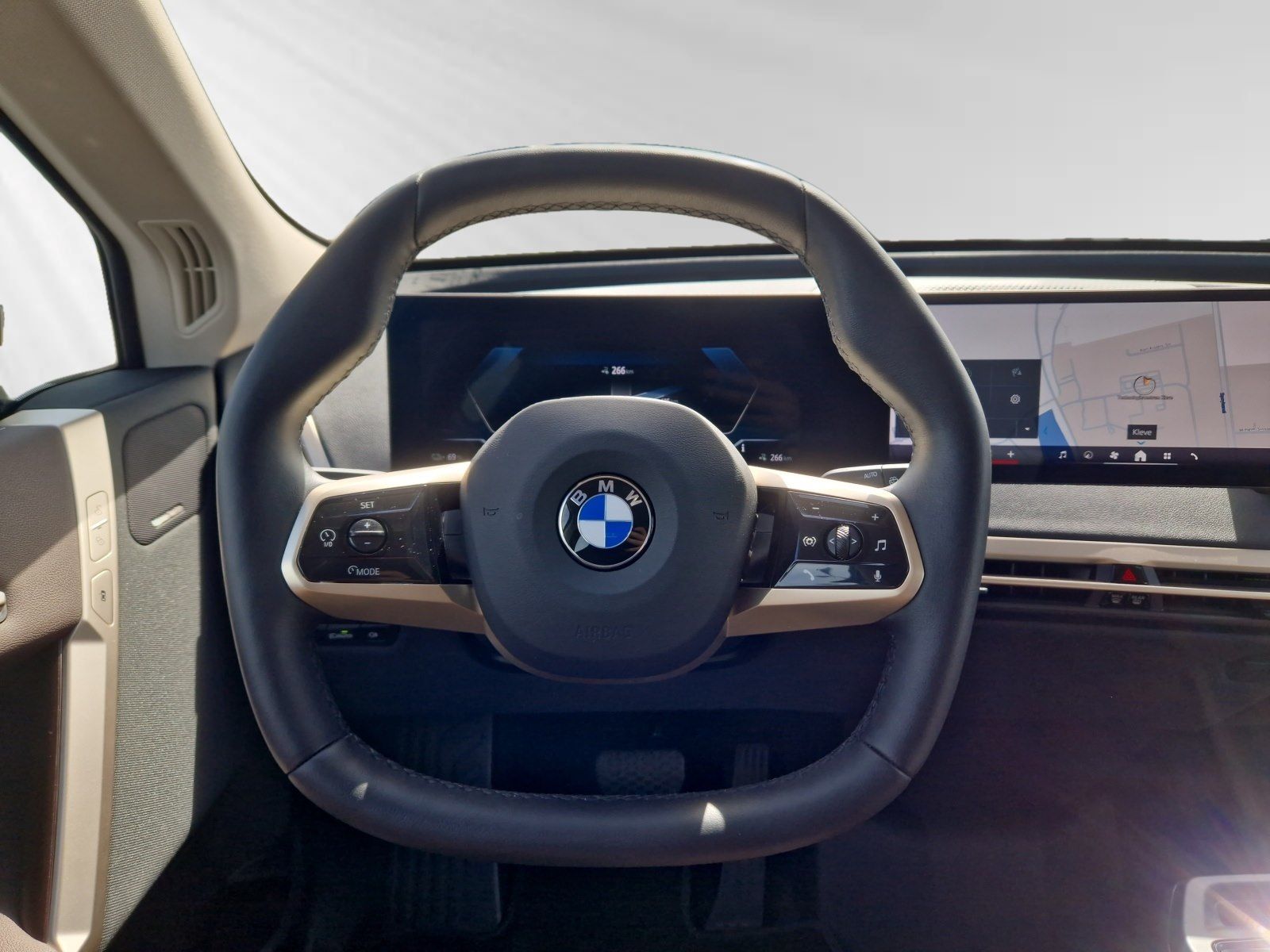 BMW iX - Bild 12