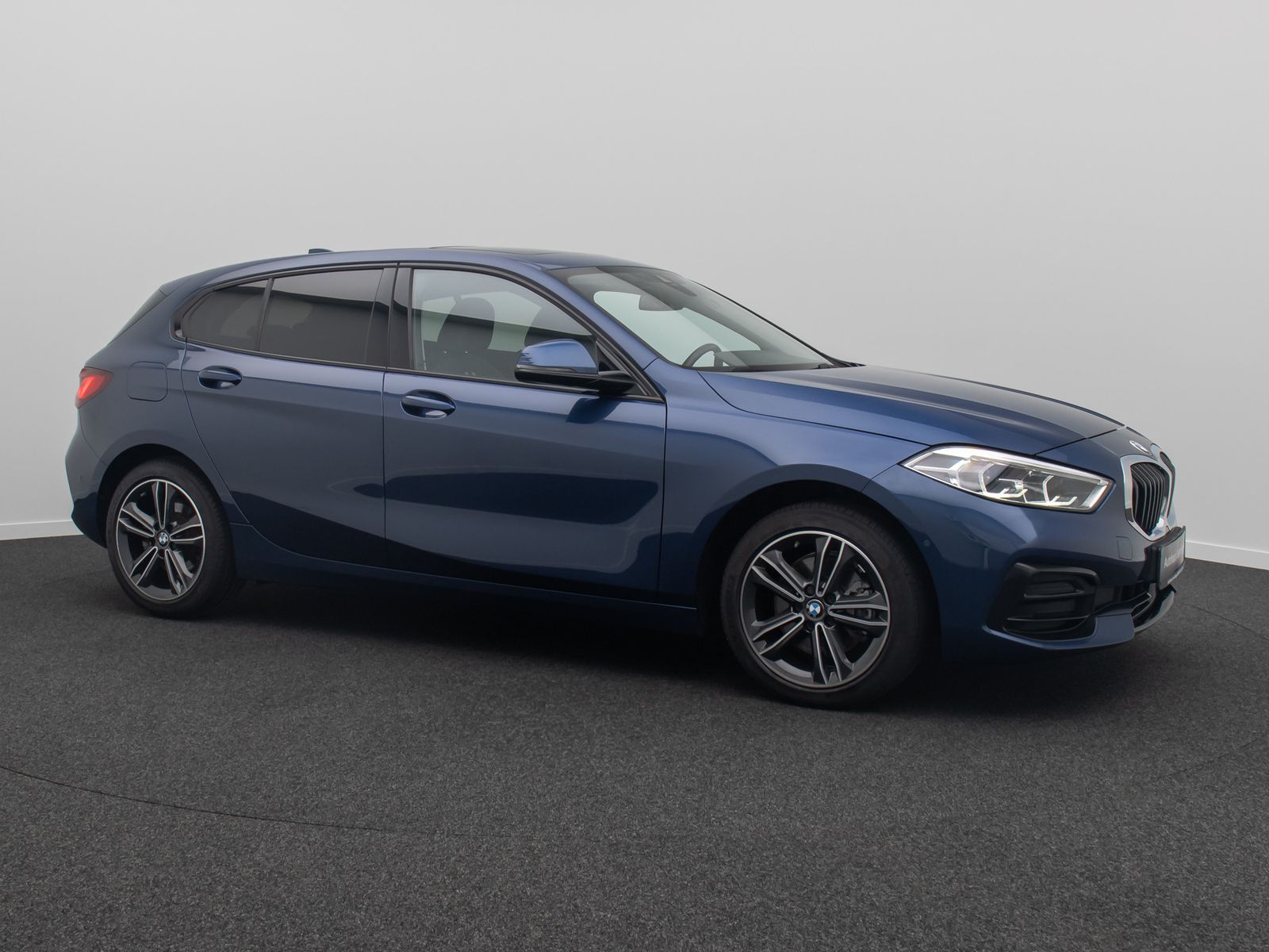 Fahrzeugabbildung BMW 118i Sport Line Kamera DAB DriveAs HiFi Panorama