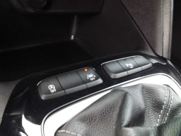 Bild 17 Opel Corsa F 1.2T Edition+ DAB Klima SHZ LHZ PDC