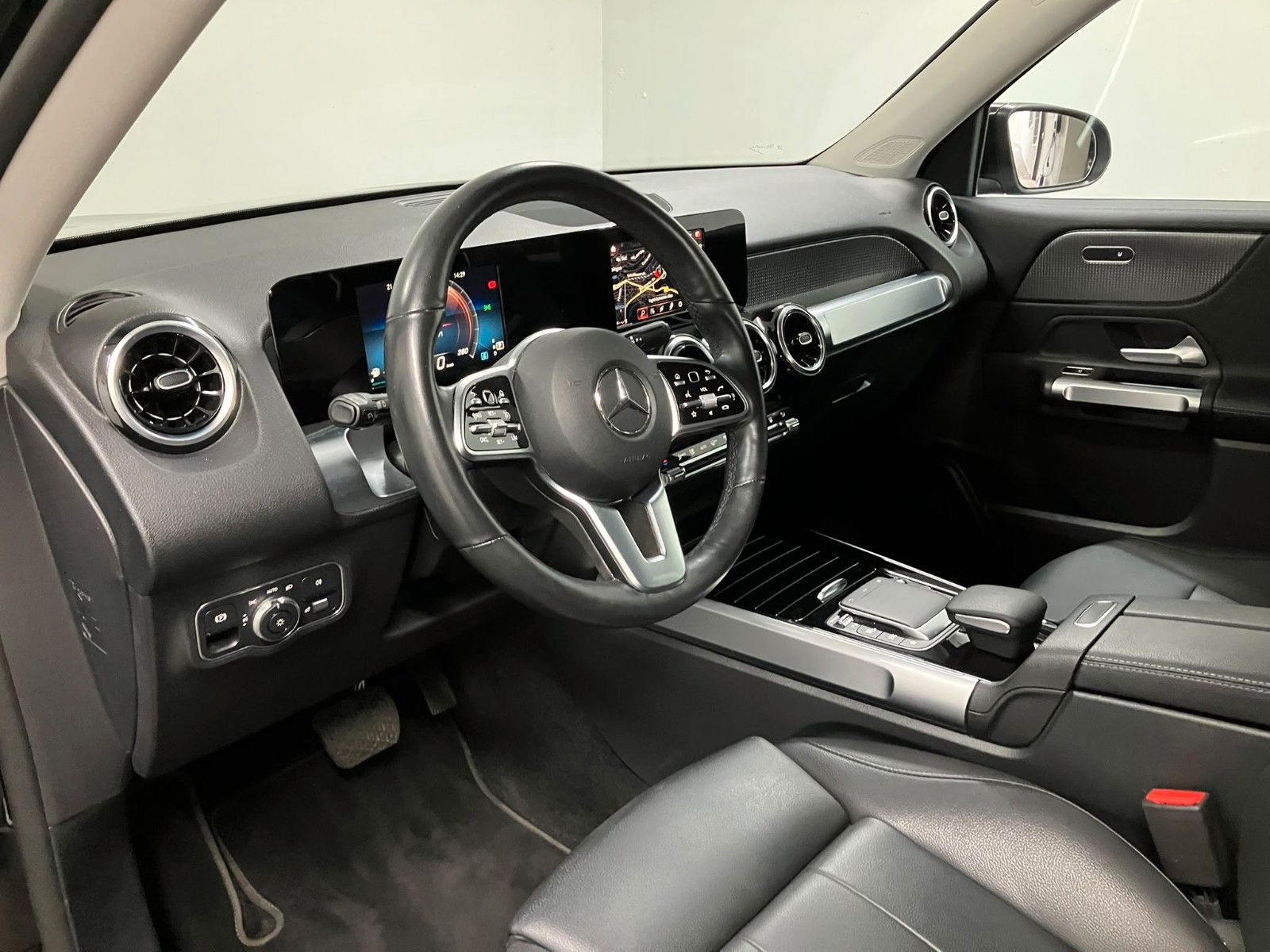 Fahrzeugabbildung Mercedes-Benz GLB 220 d DCT *PROGRESSIVE*SDH*MULTIKON*