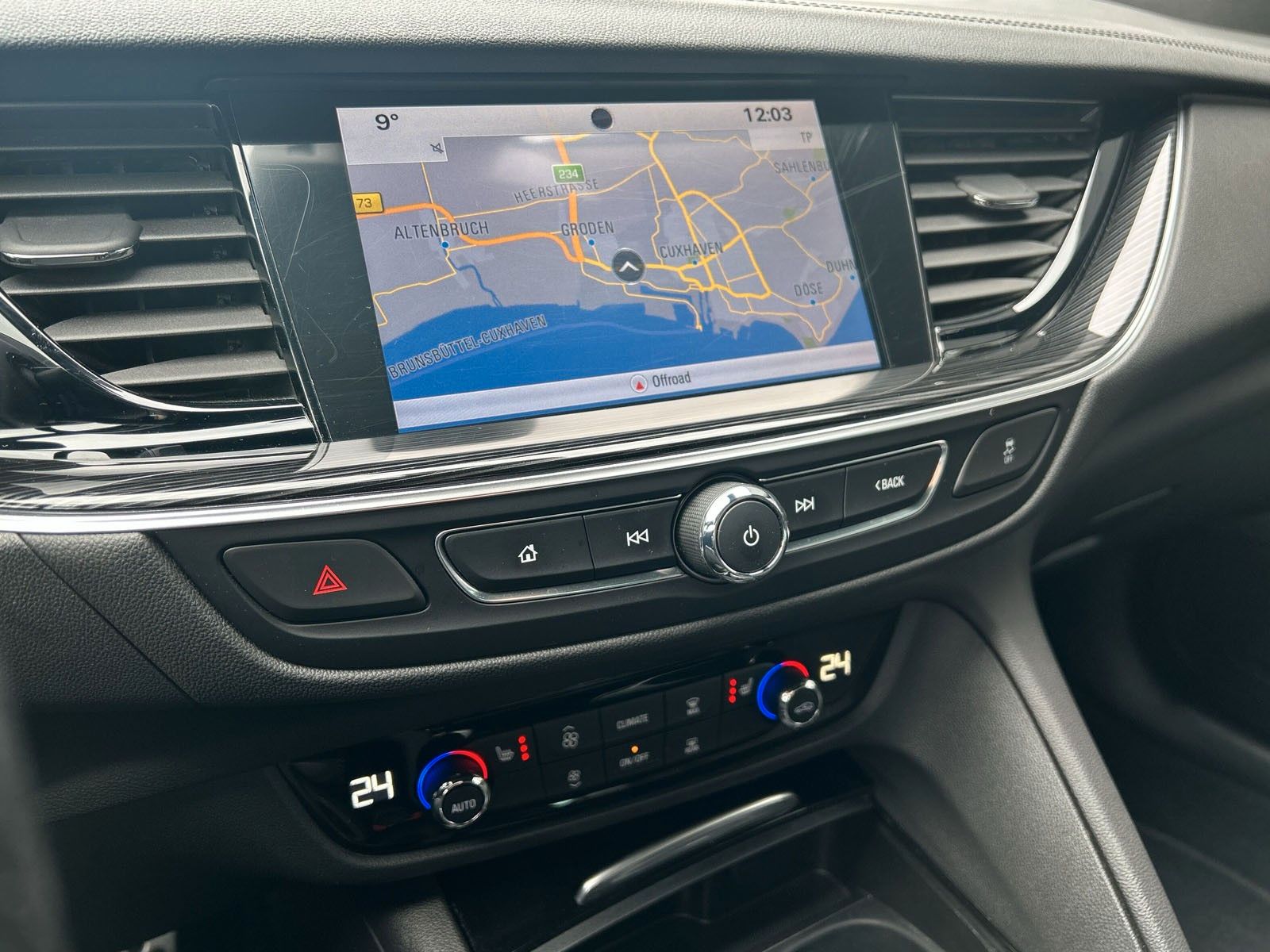 Fahrzeugabbildung Opel Insignia Sports*LED*Ambiente*Bhz Lenkrad*Kamera*