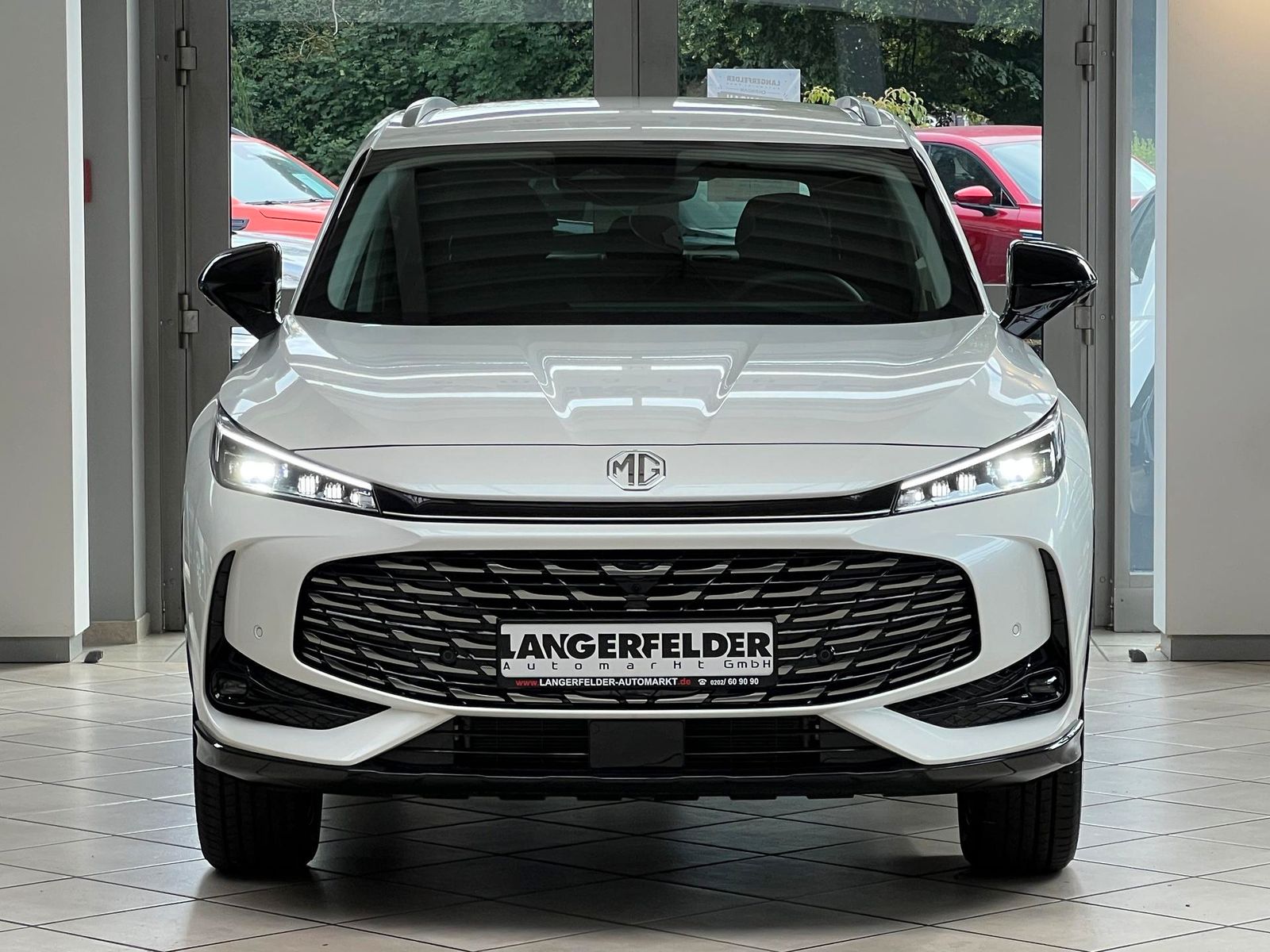 MG HS