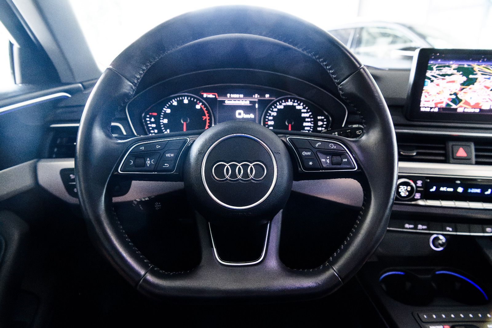 Fahrzeugabbildung Audi A4 Avant sport +LED +MICHELIN