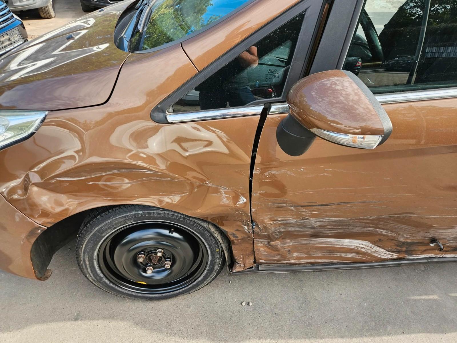 Ford B-MAX 2014 — photo 18