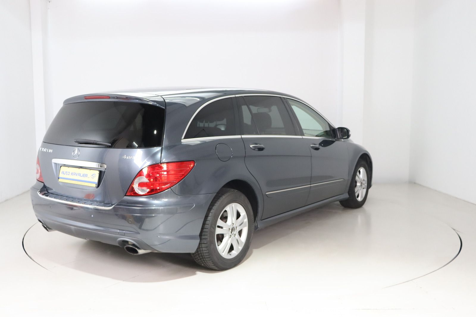 Fahrzeugabbildung Mercedes-Benz R 350 CDI 4MATIC lang * DIS * Pano * 7-Sitze
