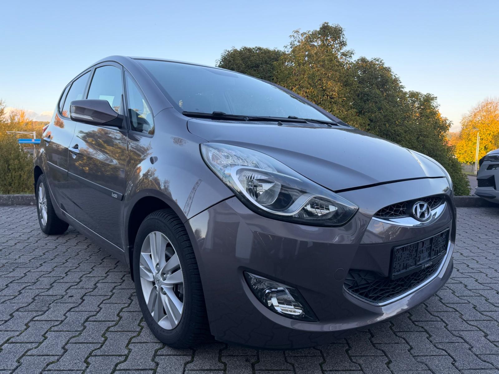 Hyundai ix20 2011 — photo 6