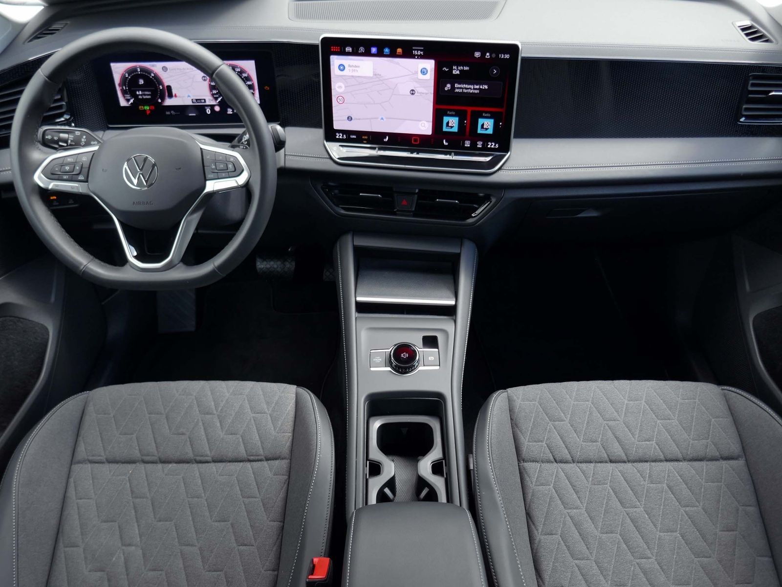 Fahrzeugabbildung Volkswagen Tiguan  Life 2.0 TDI DSG | LED AHK RFK ACC