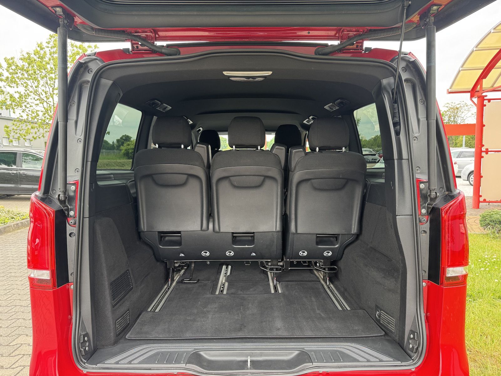 Fahrzeugabbildung Mercedes-Benz V 250 EDITION lang/Navi/DAB/Spur/StandHz