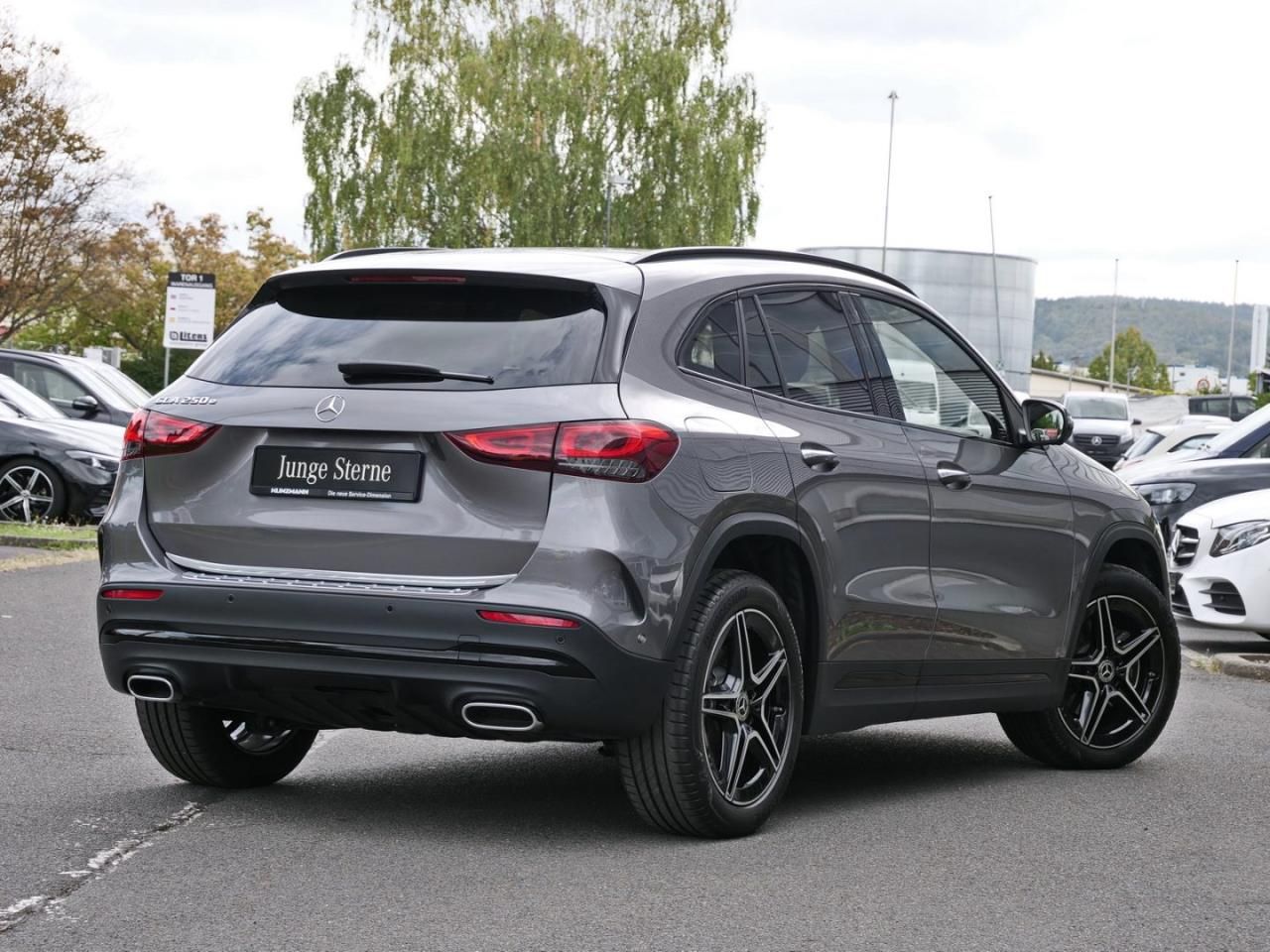 Mercedes-Benz GLA 250 e AMG Night Panorama Distronic 360° HUD foto 3