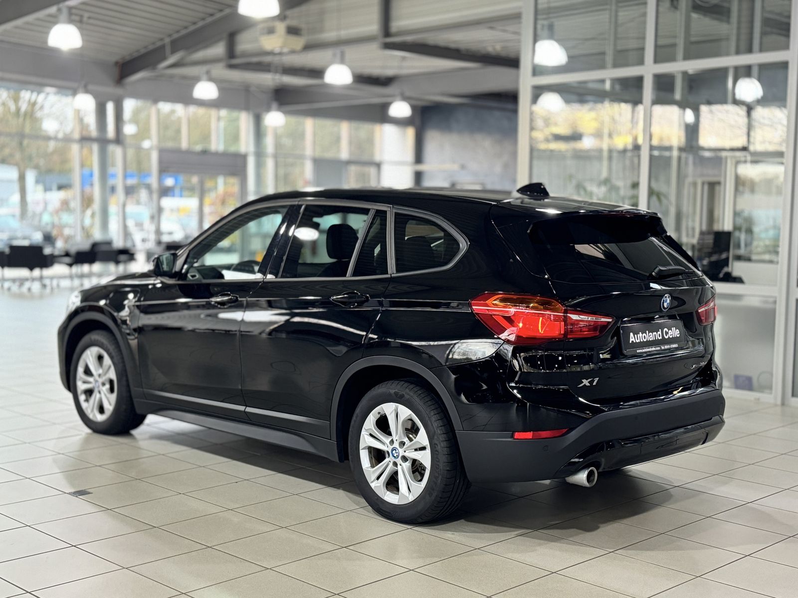 Fahrzeugabbildung BMW X1 xD25e Panorama Kamera DAB Lordos Navi Leder