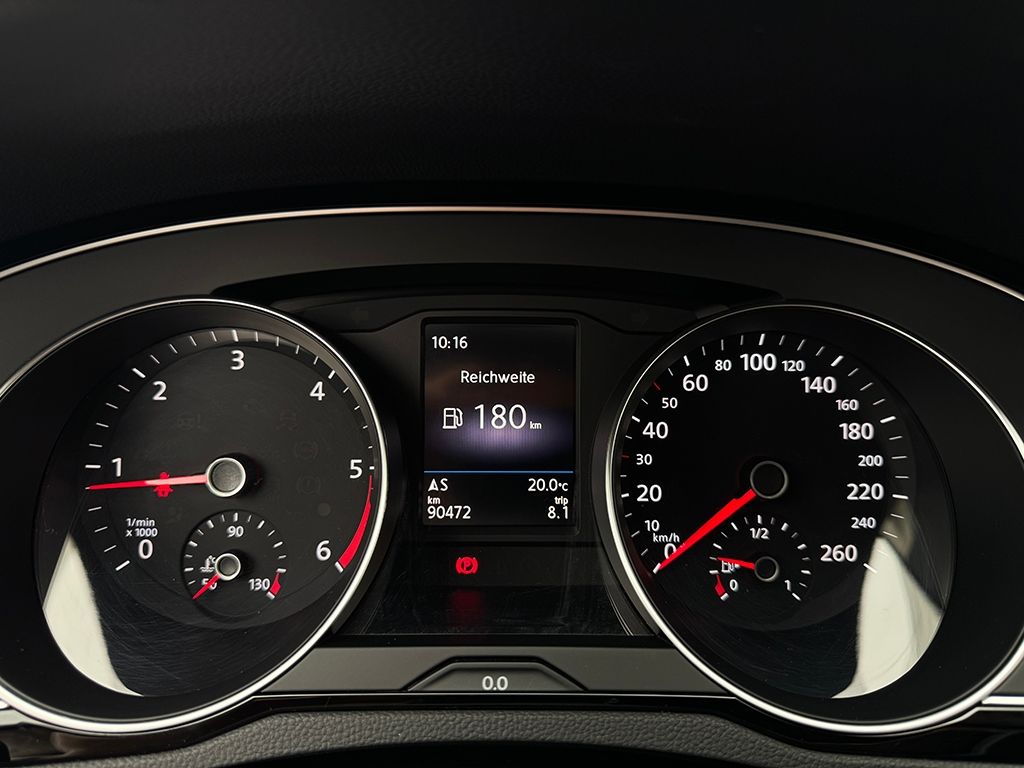 Passat Variant 2.0 TDI Highline *LED*AHK*STDHZG*